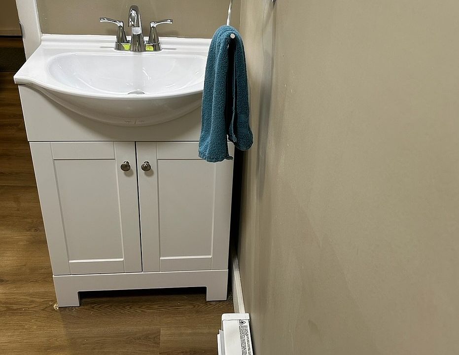 1st image of 150 Garibaldi Ave #1