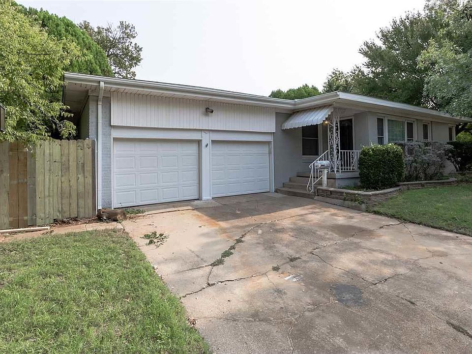 1st image of 4214 Rivercrest Dr
