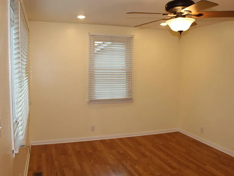 3806 Dakota Ave — Photo 14