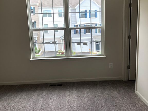 2nd image of 4804 Hicks Dr