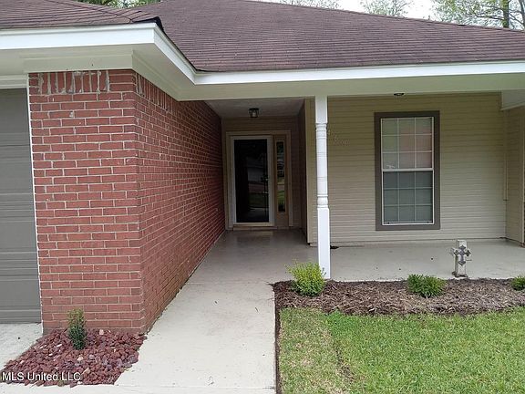 3rd image of 469 Siwell Meadows Dr