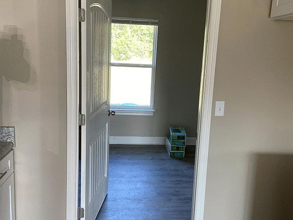 4th image of 105 Blue Heron Way #B