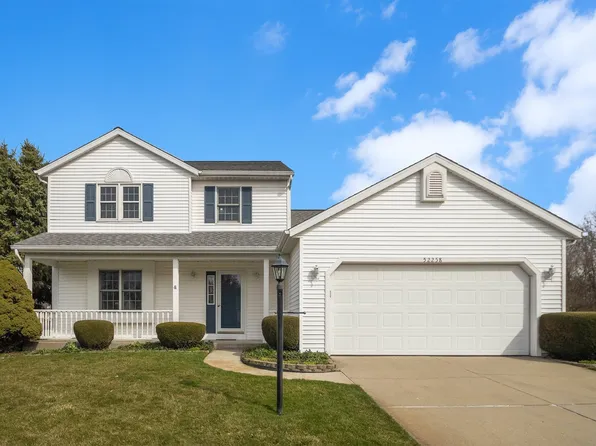 52258 Windermere Ct, Granger, IN 46530