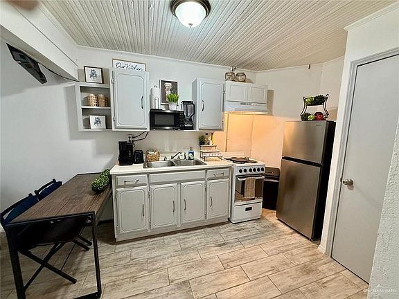 3rd image of 1100 E Business Highway 83 #1