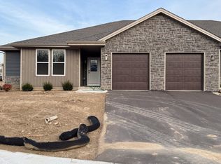 334 Stricker Way, Edgerton, WI 53534