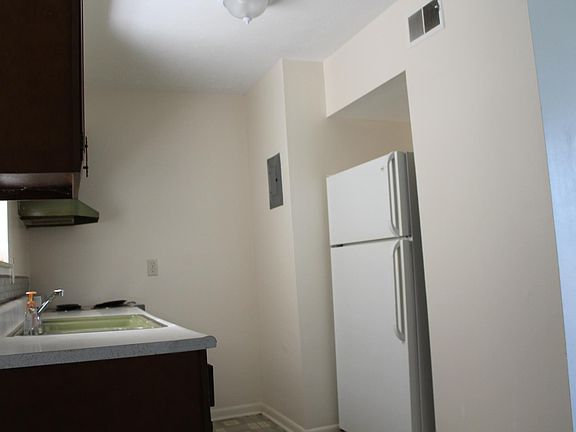3rd image of 5509 Yucca Ln APT 6