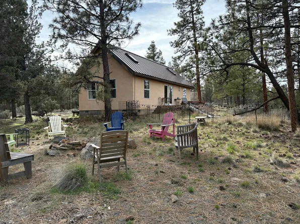 69725 Lake Dr, Sisters, OR 97759