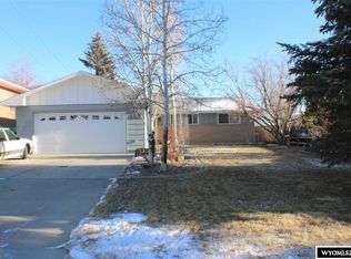 332 Sunset St, Green River, WY 82935