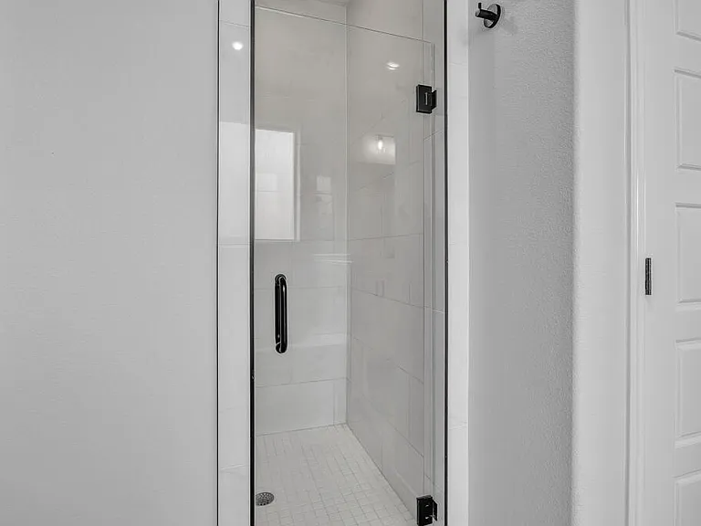 2726 Shirley Dr — Photo 18