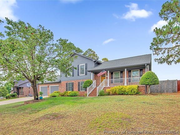 2nd image of 1931 Daphne Cir