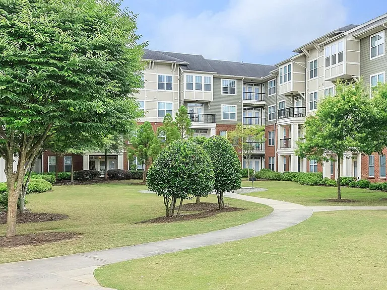 Heritage Station Apartments — Photo 2