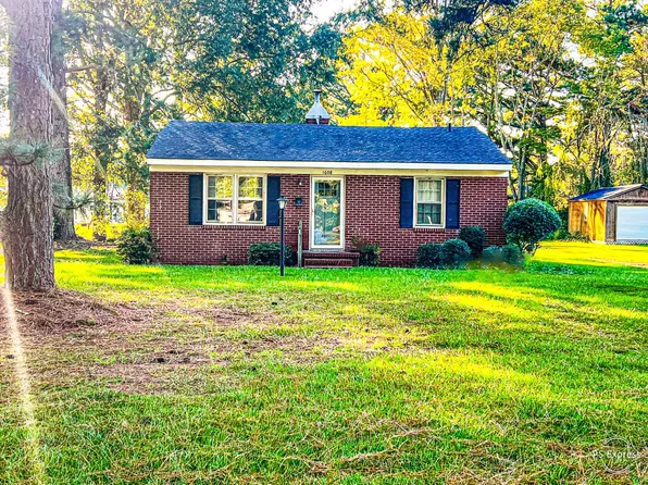 1608 Clarksville Dr, Scotland Neck, NC 27874