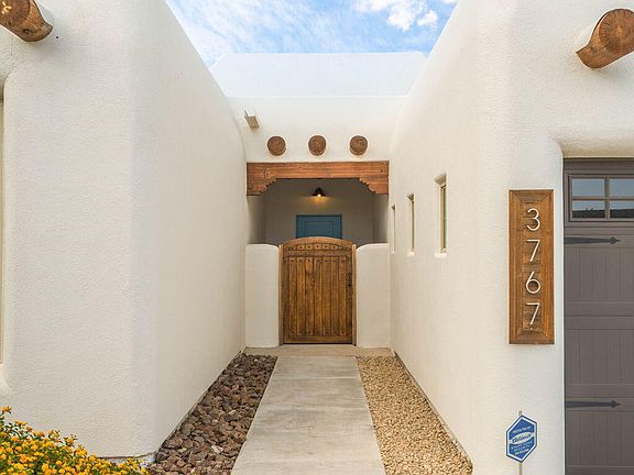 4th image of 3767 Archangel Ave