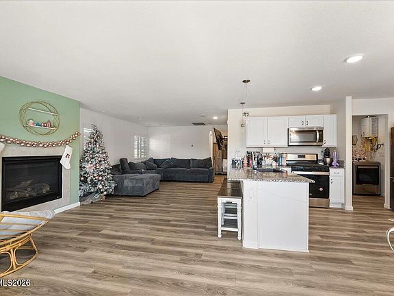 3rd image of 651 Osino Dr