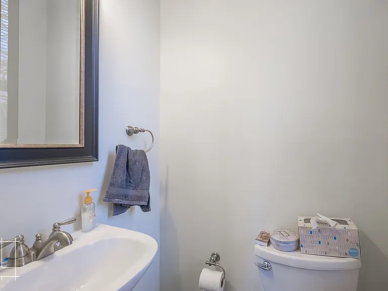 28 - 50 Hubbard Ave — Photo 18