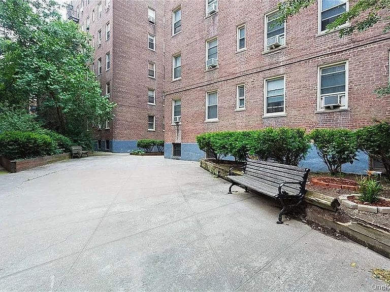41-30 46th St #3K — Photo 12