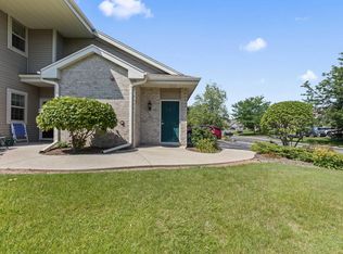 18625 Emerald Cir E UNIT E, Brookfield, WI 53045