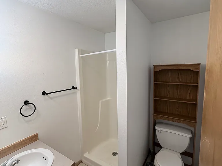 828 S Brownell Ave — Photo 11