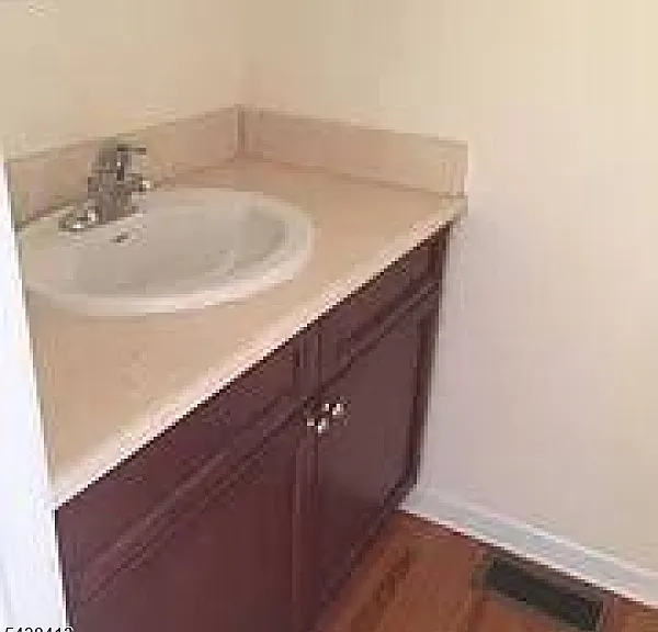 23 Plain St — Photo 3