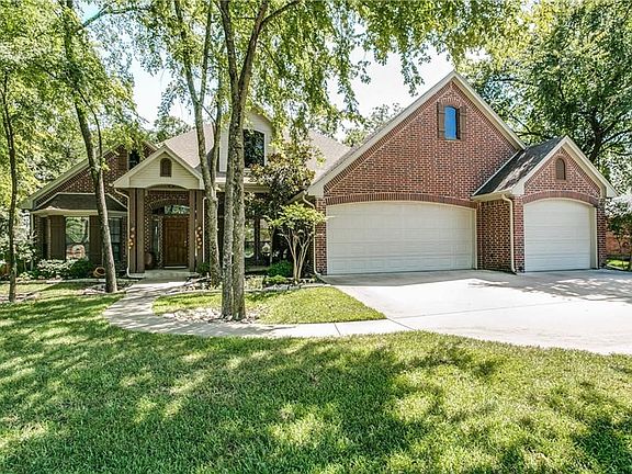 2nd image of 102 Woodland Dr