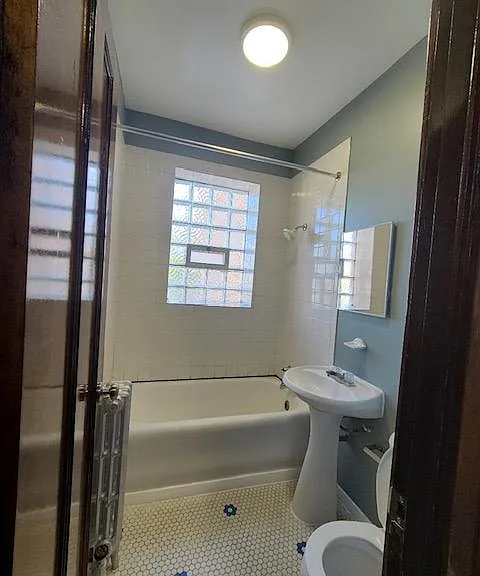 3140 W 59th St #206 — Photo 2