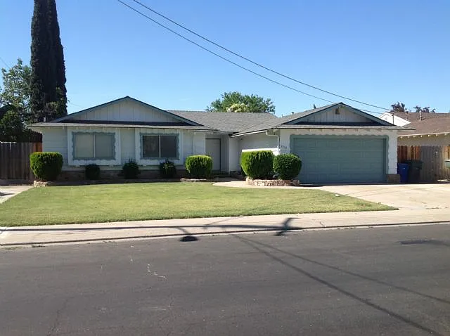 2512 Henry Ave photo 1