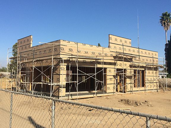 3rd image of 12173 Yosemite Blvd