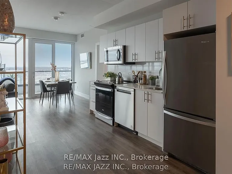 80 Bond St E #1202 — Photo 5