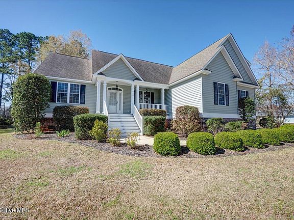 2nd image of 105 Raft Road