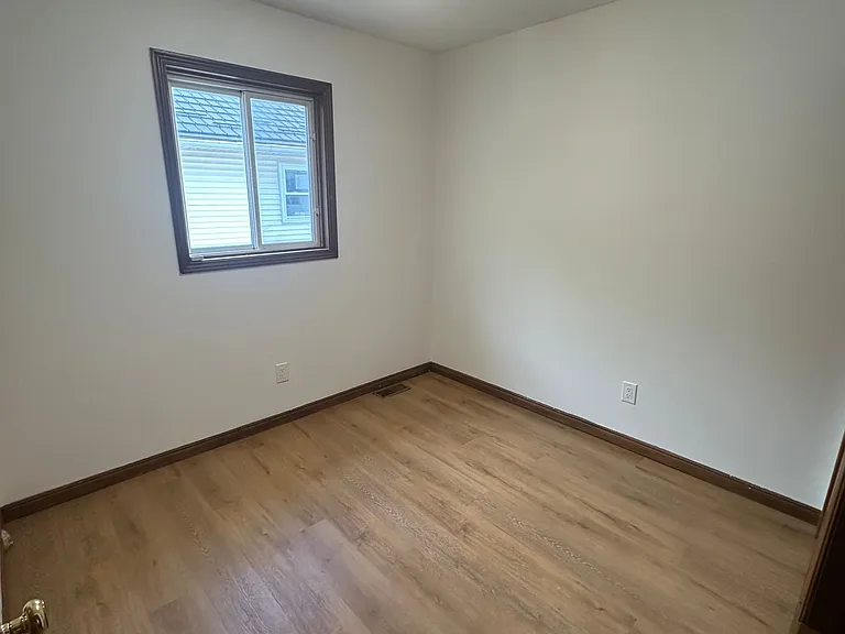 1372 Haist St #1 — Photo 15