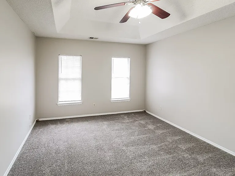 1015 Redan Trce — Photo 10