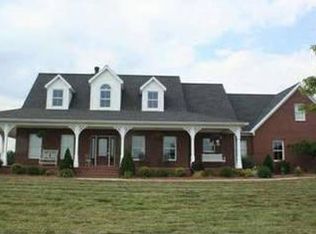 10522 W Ditney Hill Rd, Elberfeld, IN 47613