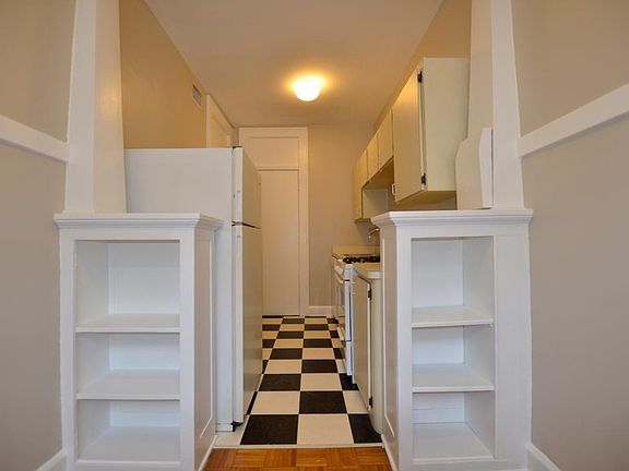 4th image of 2104 W Hills Ave APT 205