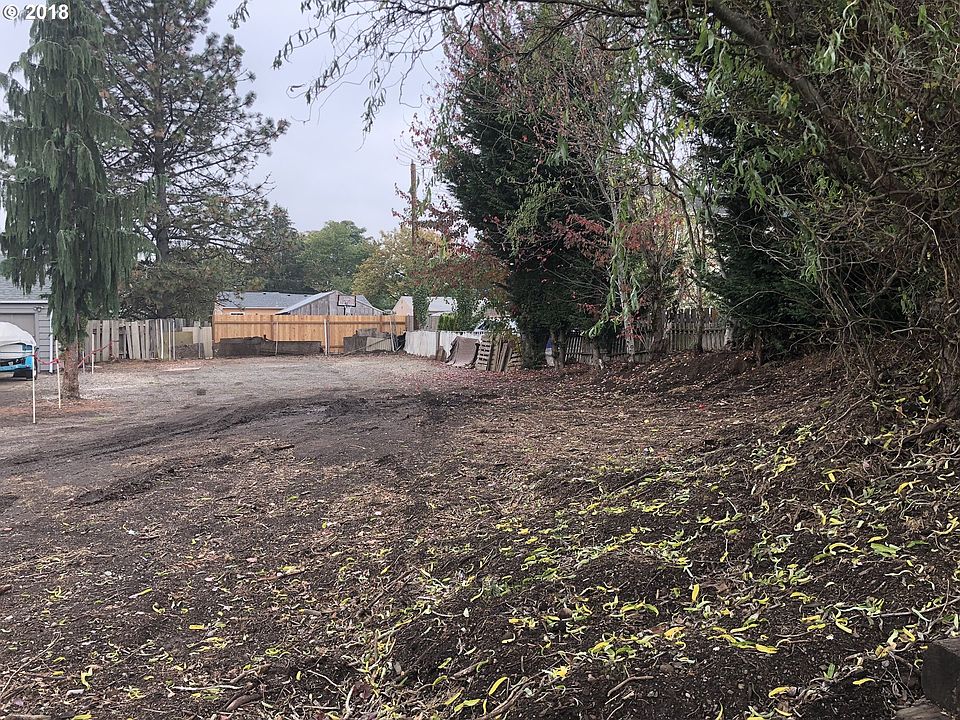 1st image of 2735 SE 130th Ave N