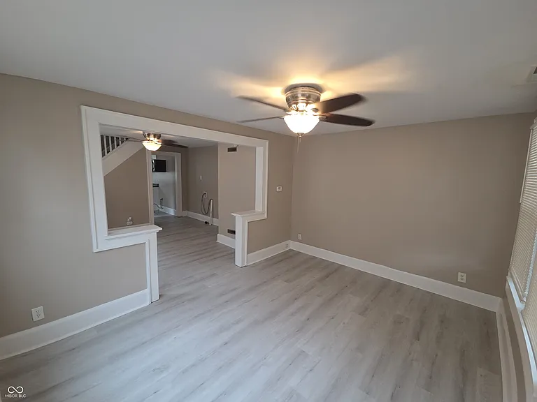 1337 Lee St — Photo 3