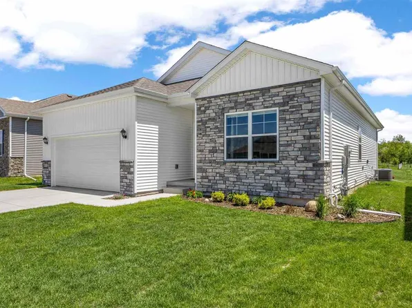 3389 Dreusicke Dr, Coralville, IA 52241