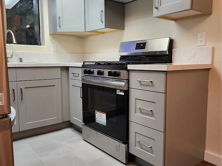 1131 E Doran St #105 — Photo 8