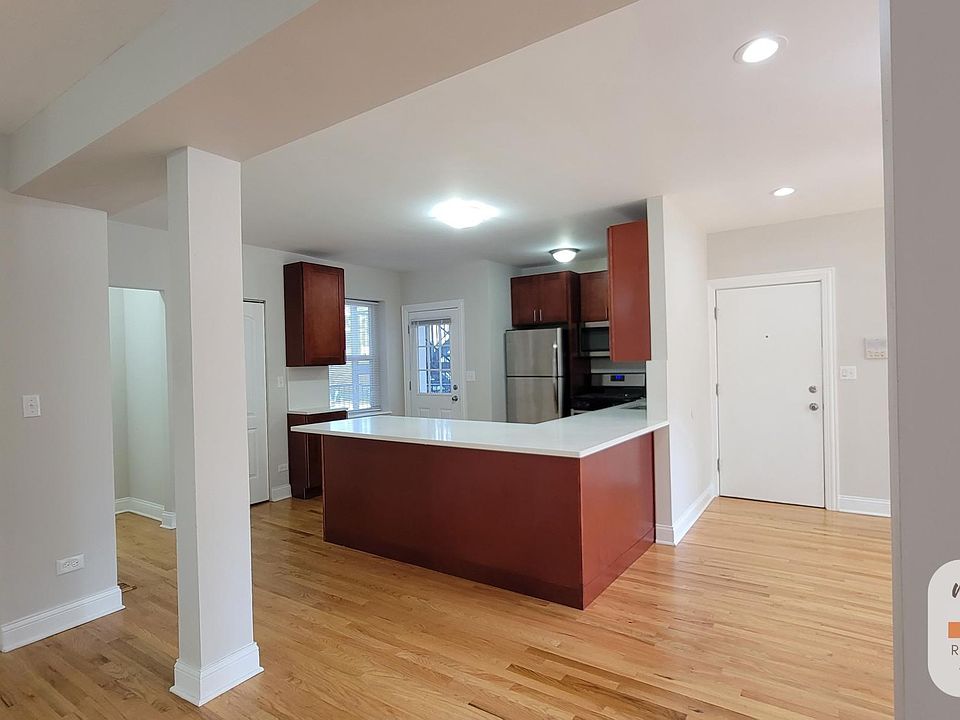1st image of 5859 N Artesian Ave #1N