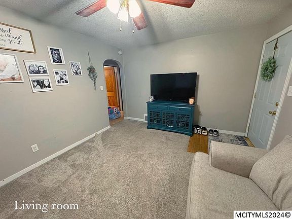 3rd image of 515 18th St SE