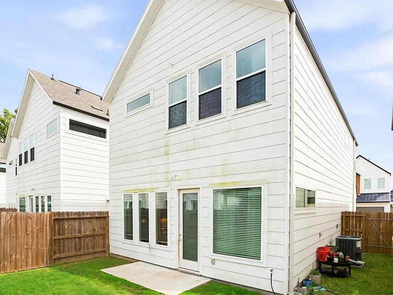 4408 Santorini Ln — Photo 23