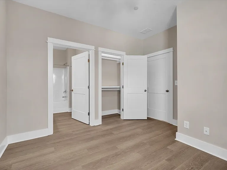 195 Romney St — Photo 15
