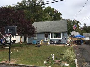 1215 Woodbine Ave, Bensalem, PA 19020