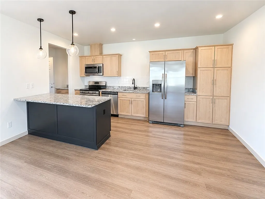2 bed, 2.0 bath, 1100 sqft, $2,795 — Photo 1