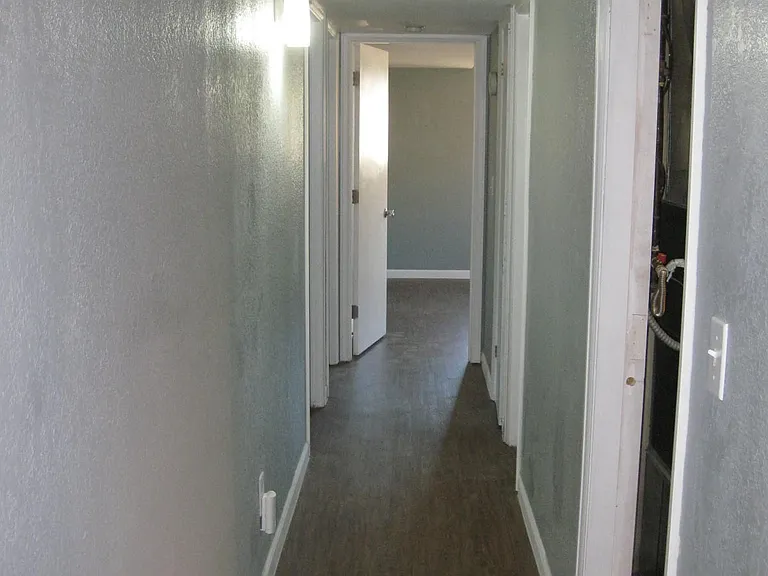 831 Meade St — Photo 13