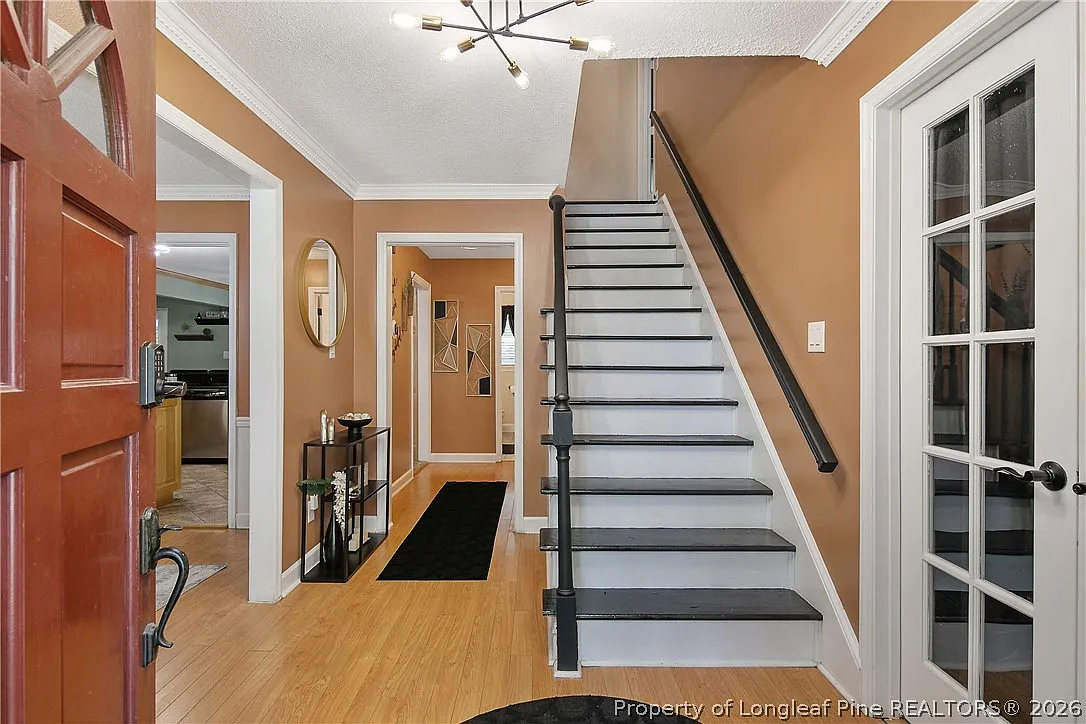 4 bed, 3.0 bath, 2537 sqft, $2,625 — Photo 2
