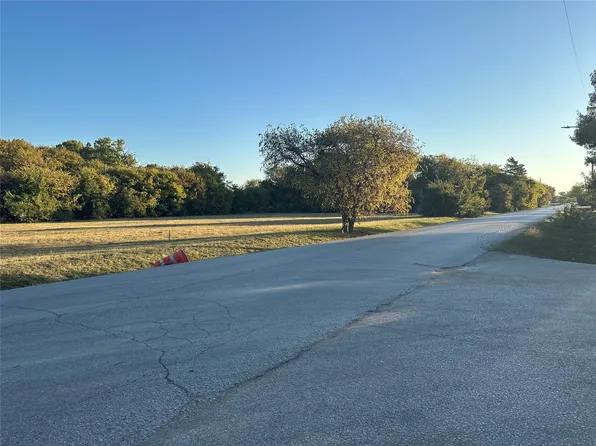 5713 Wilbarger St, Fort Worth, TX 76119