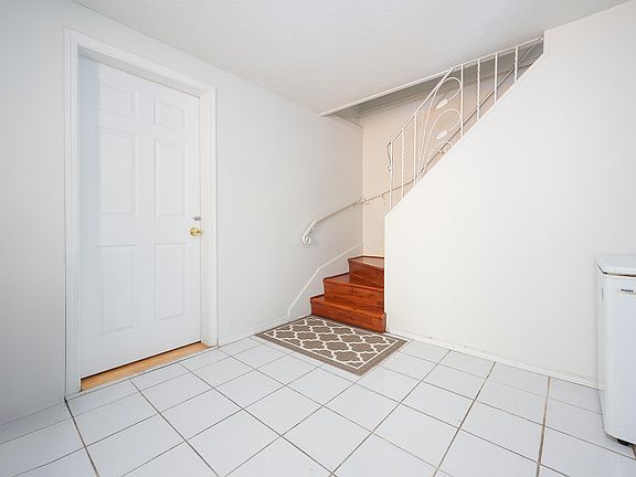 4th image of 10240 Algonquin Dr