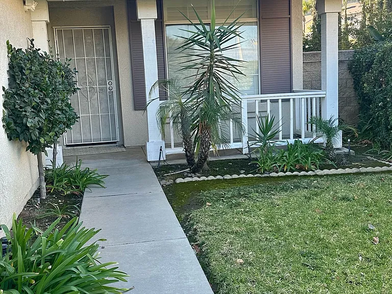 240 Sierra Madre Way — Photo 3