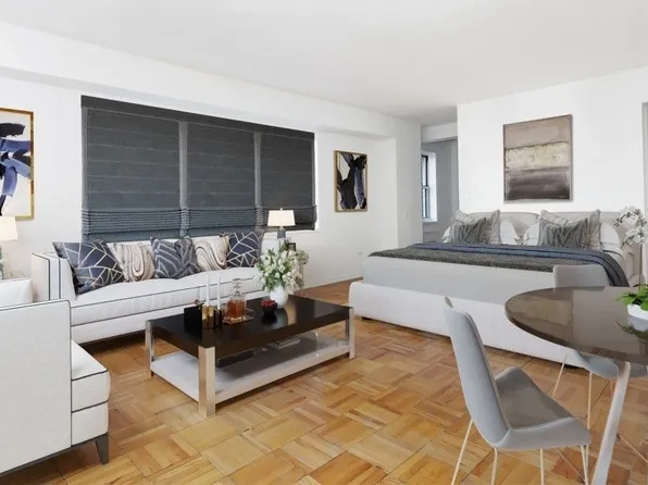 321 East 45th Street image 1 of 7