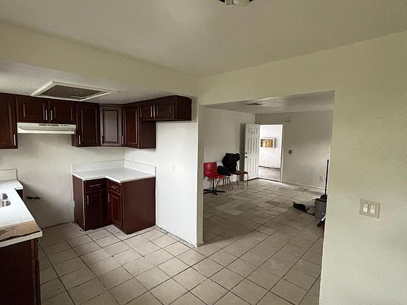 4th image of 2915 Lincoln Park Ave APT 5